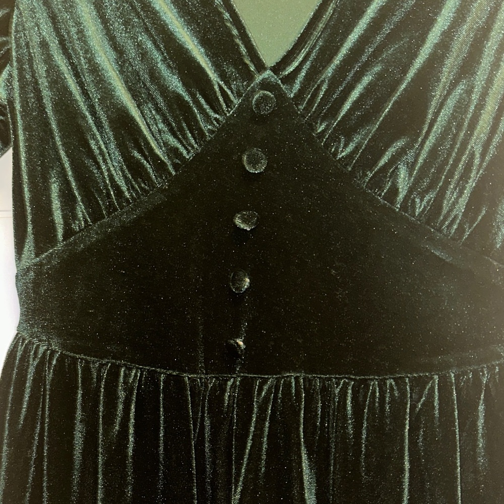 Cider Brand Green Velvet V-Neck Button Dress sz S Like New, Goth Gothic Style - Picture 4 of 5